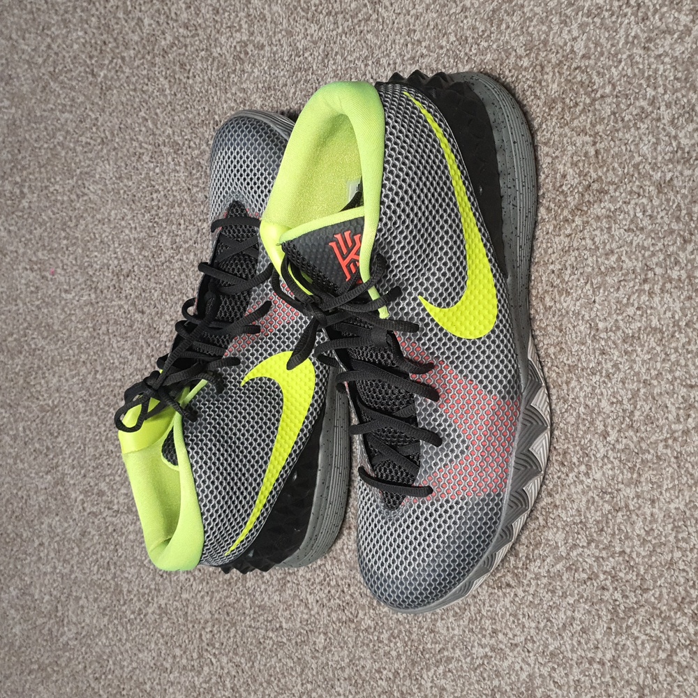 Nike Kyrie 1 "Wolf Grey" Basketball Sneakers Size 15 US Men